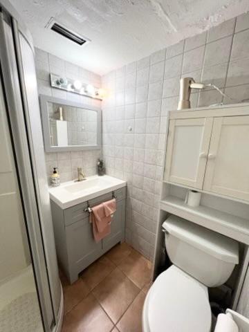 Guesthouse In 웨스트 밴쿠버 외부 사진