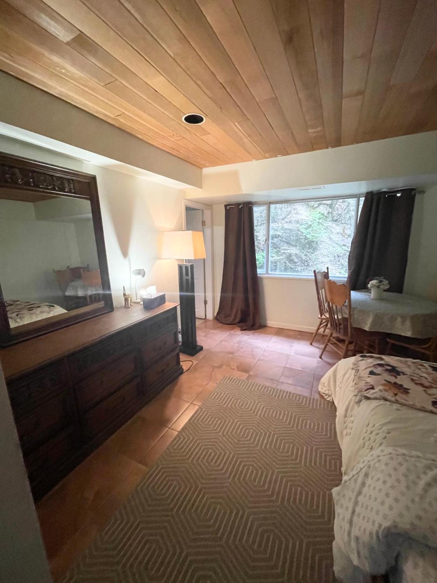 Guesthouse In 웨스트 밴쿠버 외부 사진